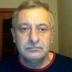 Виктор, 63 года, Омск