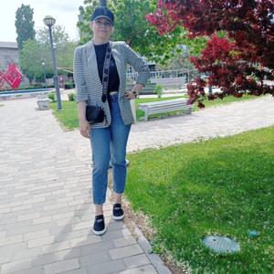 Девушки в Волгограде: Tati, 35 - ищет парня из Волгограда