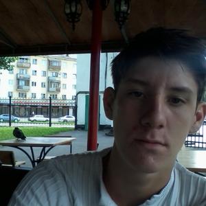 Парни в Горно-Алтайске: Алексей, 26 - ищет девушку из Горно-Алтайска