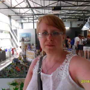 Девушки в Карпинске: Анастасия, 45 - ищет парня из Карпинска