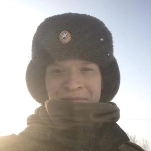 Парни в Ноябрьске: Михаил, 23 - ищет девушку из Ноябрьска