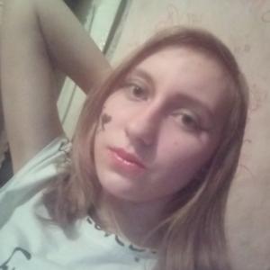 Девушки в Омске: Татьяна, 21 - ищет парня из Омска