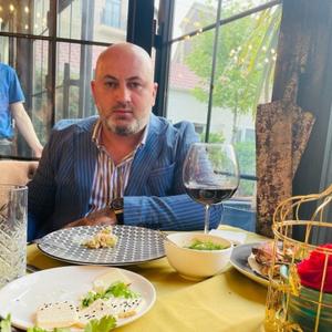 Парни в Баку: Farid, 41 - ищет девушку из Баку