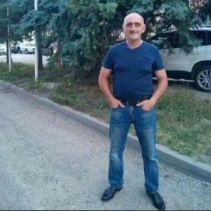 Парни в Кисловодске: Армен, 51 - ищет девушку из Кисловодска
