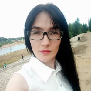 Девушки в Сыктывкаре: Юлия, 35 - ищет парня из Сыктывкара