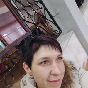 Девушки в Владивостоке: Валентина, 39 - ищет парня из Владивостока