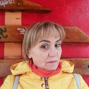 Девушки в Нижнекамске: Татарочка, 54 - ищет парня из Нижнекамска