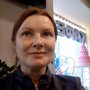 Девушки в Обнинске: Елена, 39 - ищет парня из Обнинска