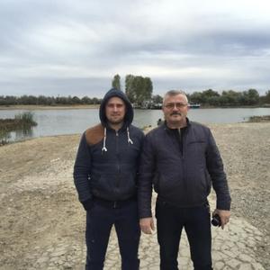 Парни в Ессентуках: Дмитрий, 52 - ищет девушку из Ессентуков