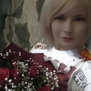 Девушки в Оренбурге: Елена, 34 - ищет парня из Оренбурга