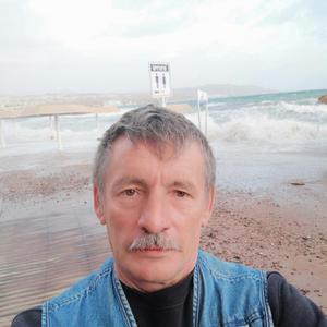 Viktor, 67 лет, Санкт-Петербург