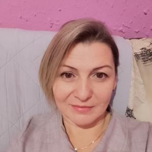 Девушки в Перми: Vera, 47 - ищет парня из Перми