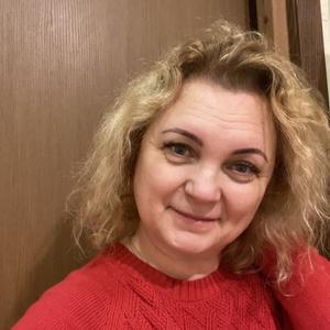 Девушки в Санкт-Петербурге: Ирина, 51 - ищет парня из Санкт-Петербурга
