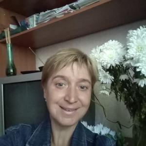 Девушки в Череповце: Татьяна, 53 - ищет парня из Череповца
