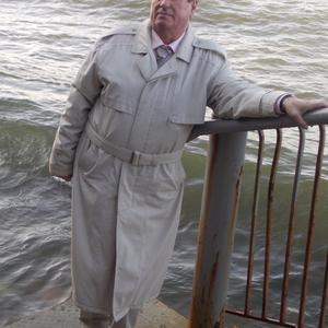 Валентин, 61 год, Калининград