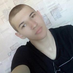 Парни в Волгограде: Алексей, 21 - ищет девушку из Волгограда