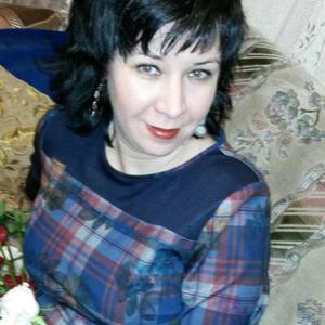 Девушки в Челябинске: Наталья Буртасова, 48 - ищет парня из Челябинска
