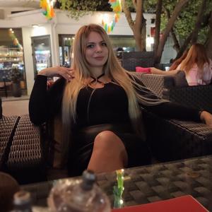 Девушки в Ессентуках: Анна, 28 - ищет парня из Ессентуков