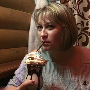 Девушки в Йошкар-Оле: Валентина Лаврова, 46 - ищет парня из Йошкар-Олы