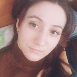 Девушки в Новосибирске: Алена, 27 - ищет парня из Новосибирска