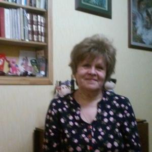 Девушки в Петрозаводске: Тина, 69 - ищет парня из Петрозаводска