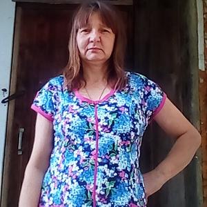 Девушки в Саратове: Ирина, 50 - ищет парня из Саратова