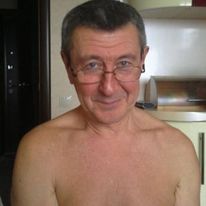 Игорь, 66 лет, Воронеж