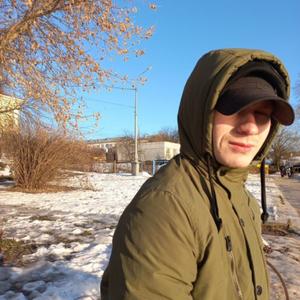 Парни в Твери: Владислав, 23 - ищет девушку из Твери