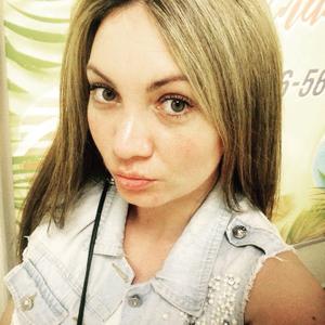 Девушки в Черкесске: Инесса Жабельян Витальевна, 35 - ищет парня из Черкесска