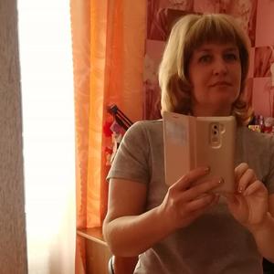 Девушки в Вологде: Елена, 49 - ищет парня из Вологды