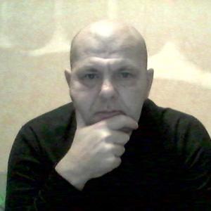 Олег, 50 лет, Свободный