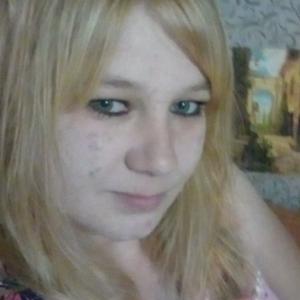 Девушки в Саратове: Кристина, 26 - ищет парня из Саратова