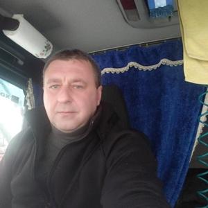 Парни в Нестерове: Виталий, 47 - ищет девушку из Нестерова