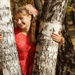 Девушки в Омске: Ирина, 26 - ищет парня из Омска