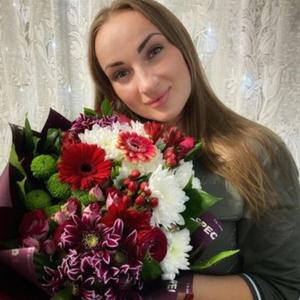 Девушки в Саратове: Василиса, 33 - ищет парня из Саратова