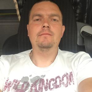 Парни в Ижевске: Sergey, 39 - ищет девушку из Ижевска