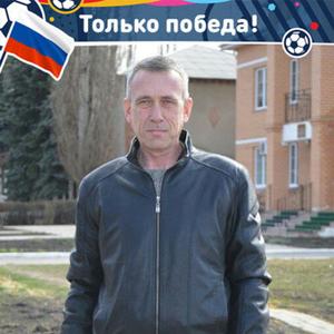 Анатолий, 57 лет, Курск