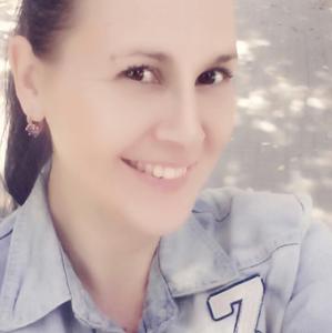 Девушки в Азове: Галина , 45 - ищет парня из Азова