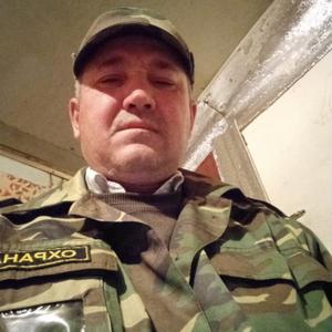 Парни в Нижнекамске: Юрий, 54 - ищет девушку из Нижнекамска