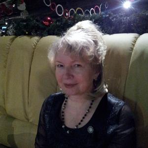Девушки в Мурманске: Antonina, 67 - ищет парня из Мурманска