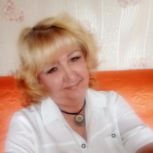 Девушки в Омске: Татьяна, 64 - ищет парня из Омска