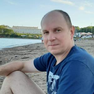 Парни в Владивостоке: Сергей, 46 - ищет девушку из Владивостока