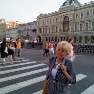 Девушки в Санкт-Петербурге: Алена, 56 - ищет парня из Санкт-Петербурга
