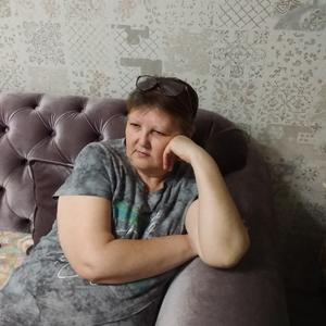 Девушки в Татарстане: Неля, 62 - ищет парня из Татарстана