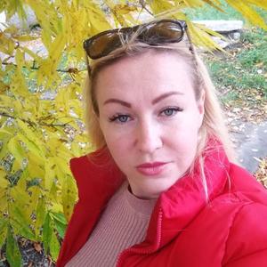 Девушки в Донецке: Настя, 30 - ищет парня из Донецка