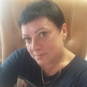 Девушки в Челябинске: Ирина, 50 - ищет парня из Челябинска