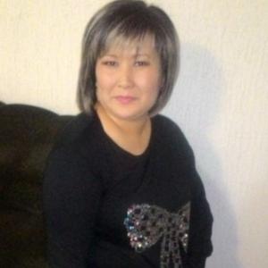 Девушки в Астана: Гульнара, 44 - ищет парня из Астана