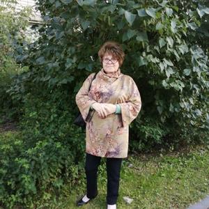 Девушки в Петрозаводске: Тина, 69 - ищет парня из Петрозаводска