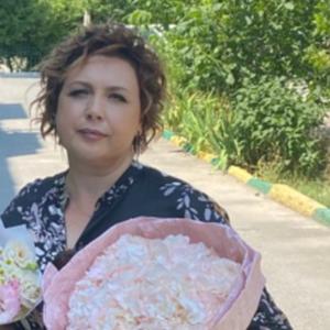 Девушки в Новороссийске: Юлия, 49 - ищет парня из Новороссийска