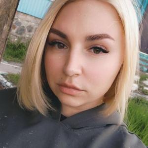 Девушки в Владивостоке: Полина, 27 - ищет парня из Владивостока